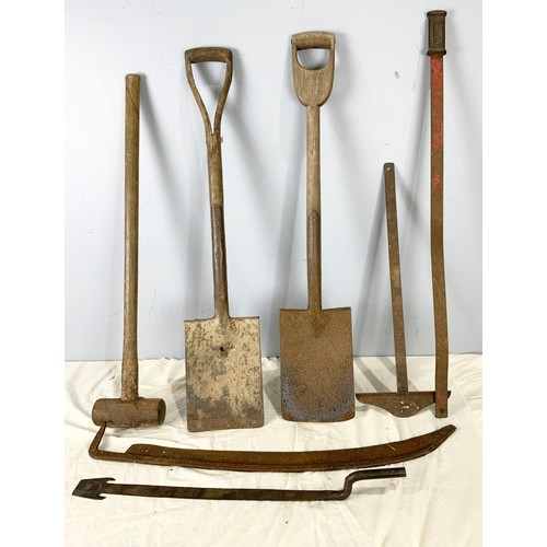 520 - VINTAGE HAND TOOLS INC SLEDGE HAMMER , SPADES, SLATE RIP ETC