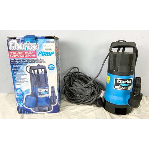 547 - BOXED CLARKE 750W SUBMERSIBLE PUMP