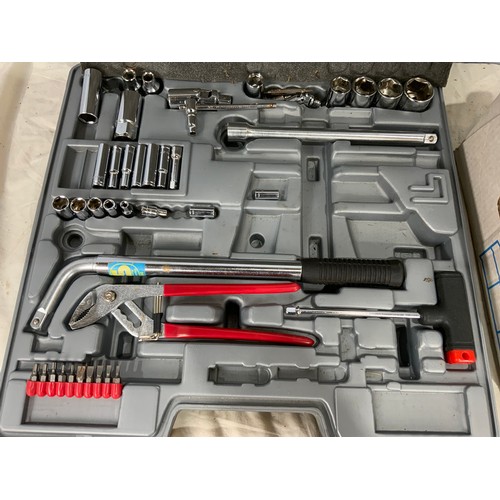 503 - LARGE SOCKET SET, DRAPER TORQUE WRENCH & A QUANTITY OF SPANNERS ETC