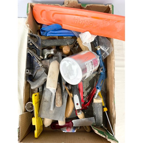 475 - TWO TRAYS OF VARIOUS HANDTOOLS ETC