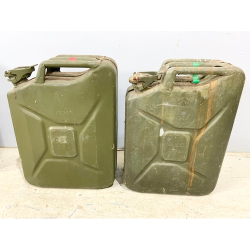 569 - 5 MILITARY JERRY CANS ALL DATED BETWEEN 1967 & 1989