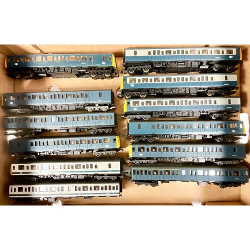 382 - TRAY OF LIMA CLASS 117 DMU’S POWER CARS, DUMMIES & TRAILERS, PLUS ONE BUBBLE CAR. ONE CENTRE CAR MIS... 