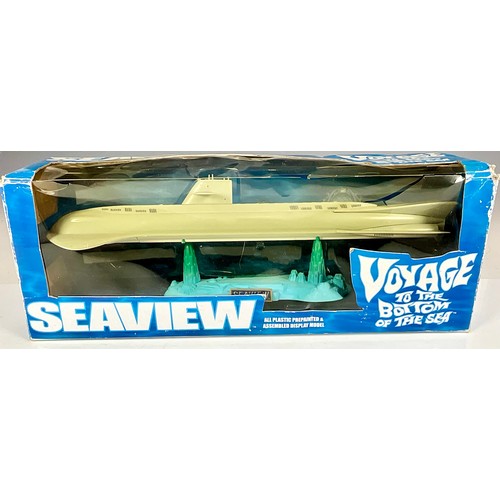 293 - MOEBIUS VOYAGE TO THE BOTTOM OF THE SEA, SEAVIEW 1:350 SCALE MODEL IN BOX