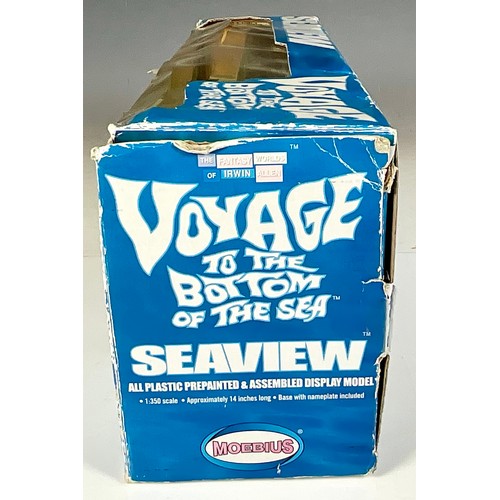 293 - MOEBIUS VOYAGE TO THE BOTTOM OF THE SEA, SEAVIEW 1:350 SCALE MODEL IN BOX