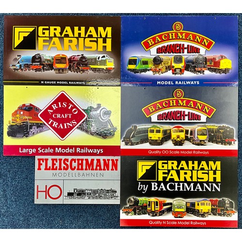 364 - BACHMANN, TRADE ADVERTISING BOARDS, X2 PLUS GRAHAM FARISH X2, ARISTO CRAFT TRAINS & FLEISCHMANN. 5 x... 