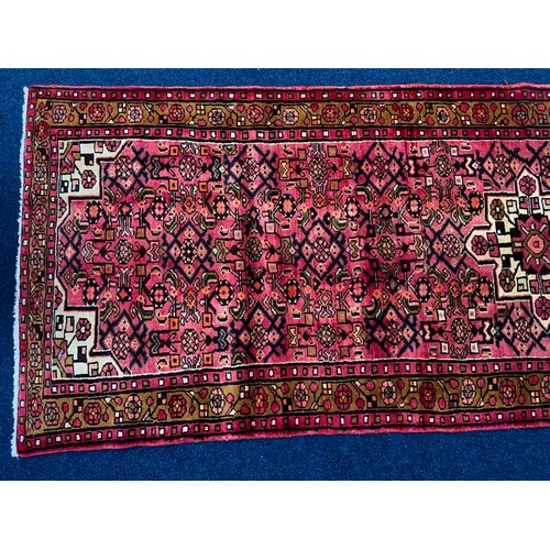 730 - GOOD QUALITY  IRANIAN RED GROUND RUNNER / RUG WITH GEOMETRIC PATTERN 332cm x115cm