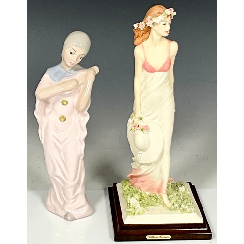 117 - A UKULELE PLAYING CLOWN AND A VITTORIO TESSARO GIRL FIGURINE