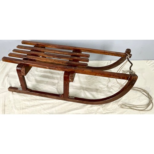 511 - VINTAGE DAVOS WOODEN SLEDGE MADE IN GERMANY