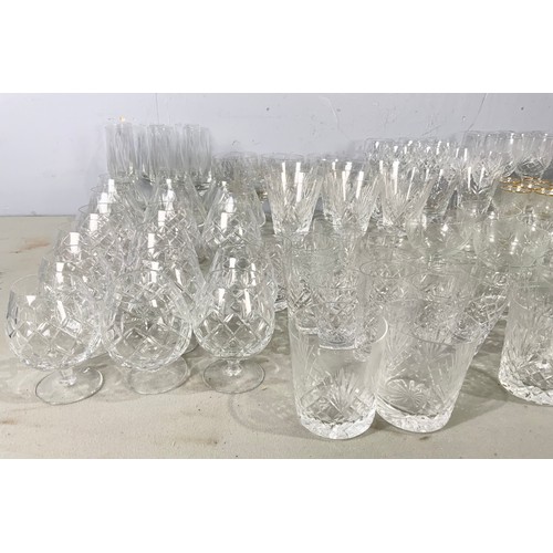 229 - LARGE COLLECTION OF DRINKING GLASSES 3 TRAYS