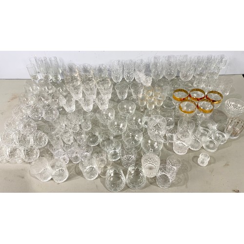 229 - LARGE COLLECTION OF DRINKING GLASSES 3 TRAYS