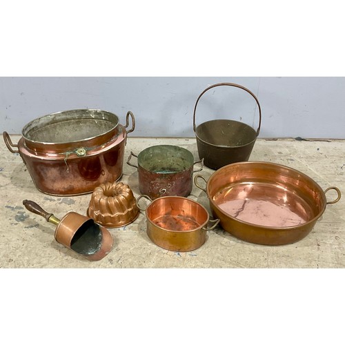 296 - COPPER AND BRASSWARE INC. PRESERVE PANS, LARGE POT WITH WATER JACKET, JELLY MOULD, GRAIN SCOOP ETC.