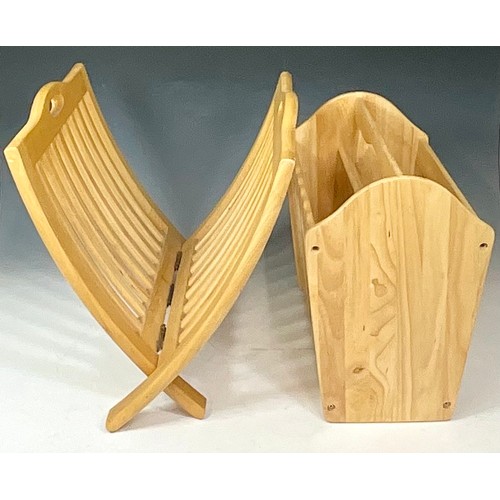 329 - HAVEA WOOD MAGAZINE RACK AND FOLDING PINE MAGAZINE RACK