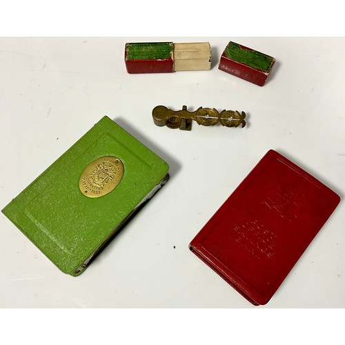 371 - A SET OF BRASS SOVEREIGN SCALES WITHIN ORIGINAL BOX, GEORGE IV CORONATION SAVINGS BOX WITH KEY AND P... 