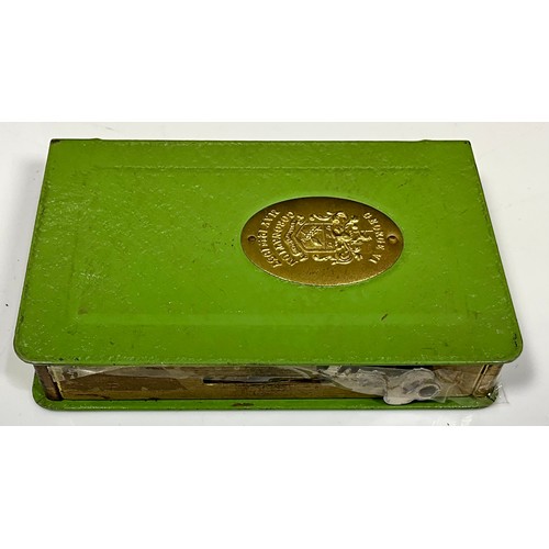 371 - A SET OF BRASS SOVEREIGN SCALES WITHIN ORIGINAL BOX, GEORGE IV CORONATION SAVINGS BOX WITH KEY AND P... 