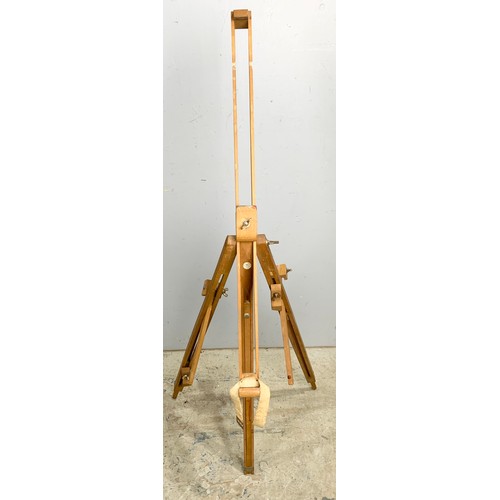 403 - WINDSOR & NEWTON WOODEN ARTIST’S EASEL