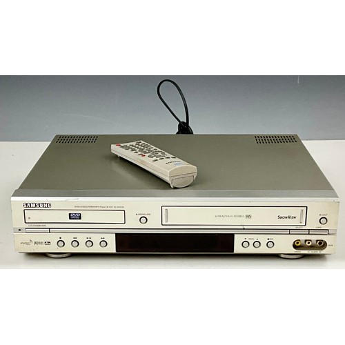 430 - SAMSUNG SV-DVD3E DVD/CD/VCR WITH REMOTE CONTROL