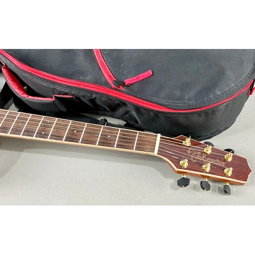 101 - TAKAMINE GY93E GUITAR PARLOUR STYLE NEW YORKER BODY WITH BUILT IN PICK UP AND GIG BAG. MINT CONDITIO... 