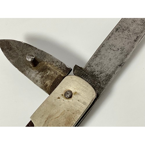 139 - THOMAS TURNER & CO. TRENCH KNIFE/ JACK KNIFE WITH 2 BLADES AND MARLIN SPIKE TOGETHER WITH A WWII ERA... 