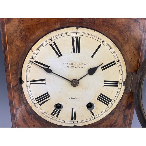 191 - WALNUT BRACKET CLOCK BY CAMERER KUSS AND CO, NEW OXFORD STREET, LONDON HAVING EIGHT-DAY MOVEMENT AND... 