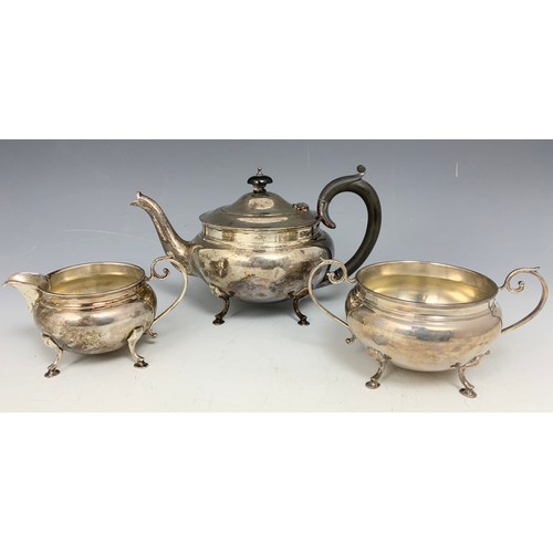 378 - HALLMARKED JOSEPH GLOSTER BIRMINGHAM 1921 3 PIECE SILVER TEA SET APPROXIMATELY 918g GROSS