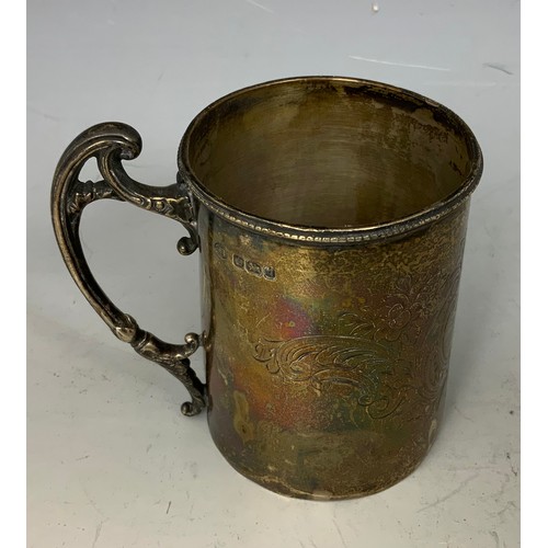 300 - HALLMARKED SILVER TANKARD & PEPPERETTE WITH ENGRAVED DECORATION 168g