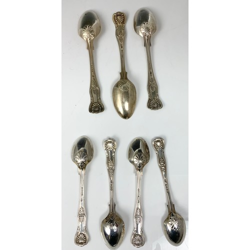 331 - 7 HALLMARKED GEORGE ADAMS LONDON SHELL PATTERN SPOON 210g ( 2 DIFFERENT SIZES)