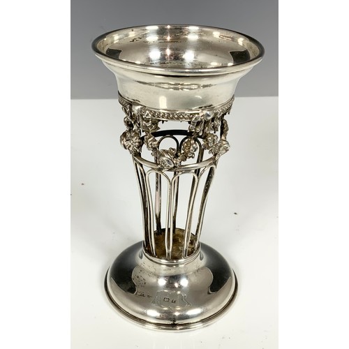 321 - PIERCED SILVER BUD VASE WITH FLORAL SWAG DECORATION, APPROX. 12 cm, 62.5 g