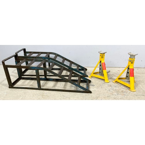 478 - 2 CAR RAMPS WITH A PAIR OF 3 TONNE AXLE STANDS