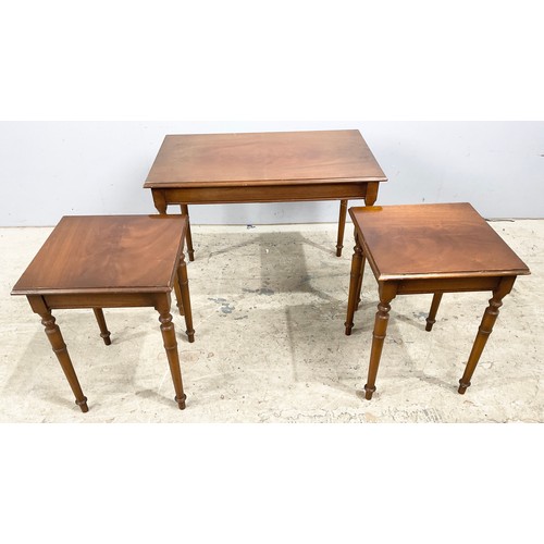 643 - NEST OF MAHOGANY OCCASIONAL TABLES