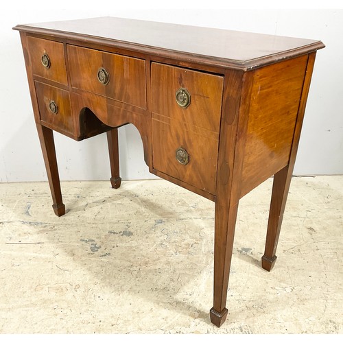 584 - GEORGIAN MAHOGANY SIDEBOARD WIDTH 105cm