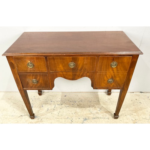 584 - GEORGIAN MAHOGANY SIDEBOARD WIDTH 105cm