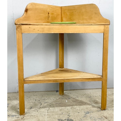 641 - PINE CORNER WASH STAND