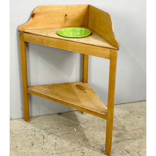 641 - PINE CORNER WASH STAND