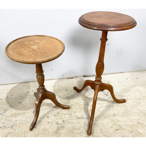 600 - THREE VARIOUS ROUND TOP OCCASIONAL TABLES TALLEST 60cm