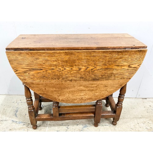 563 - OAK GATE LEG TABLE EXTENDED 112cm x 83cm