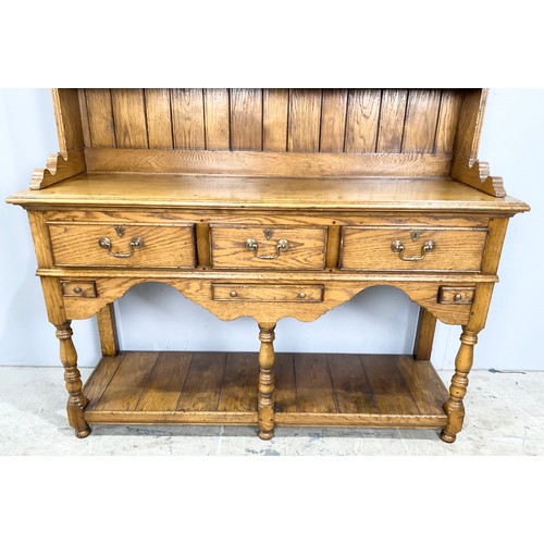 599 - OAK DRESSER WITH  POT BOARD & PLATE RACK   WIDTH  139cm , 191cm TALL