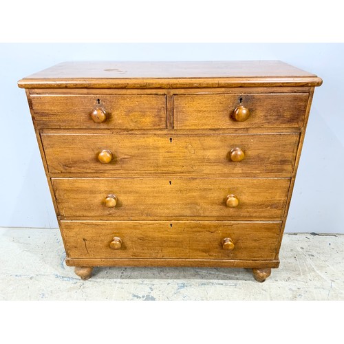 583 - VICTORIAN MAHOGANY CHEST OF TWO OVER THREE DRAWERS ON BUN FEET WIDTH 104cm