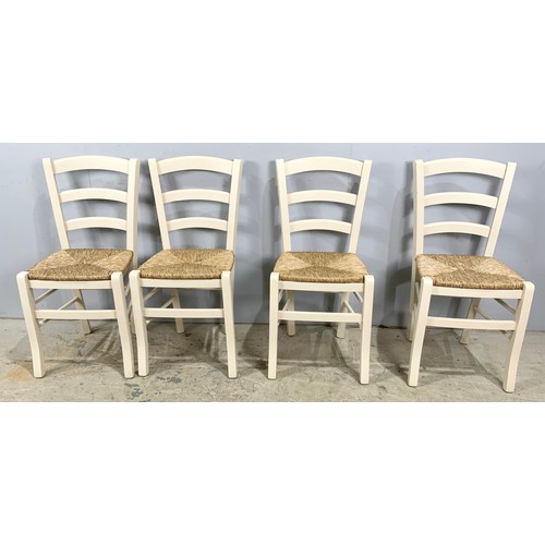 542 - 4 KITCHEN CHAIRS WITH RUSH SEATS