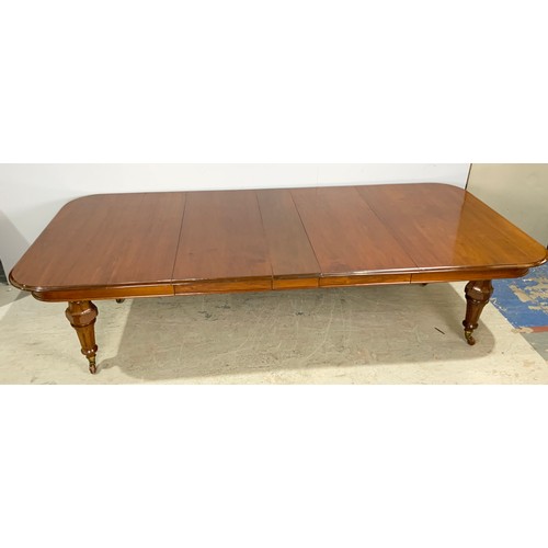 660 - MASSIVE VICTORIAN MAHOGANY DINING TABLE WITH FACETED BALUSTER LEGS AND THREE LEAVES 295cm X 133cm EX... 