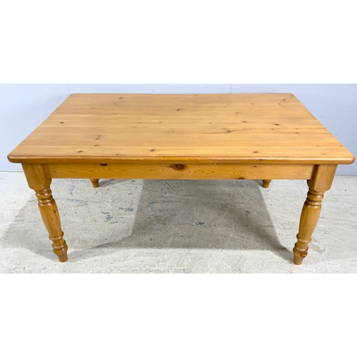 658 - MODERN PINE KITCHEN TABLE WITH A SINGLE LARGE DRAWER AT EACH END 159cm x 94cm