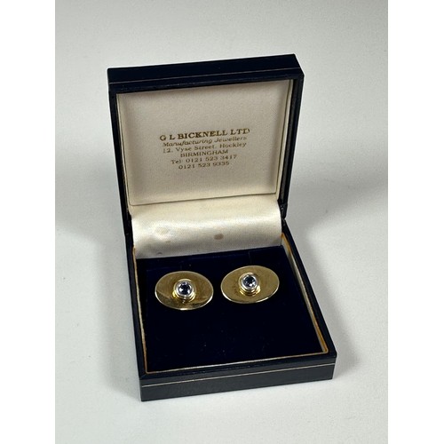 539 - PR. GOOD QUALITY HEAVY YELLOW METAL CUFFLINKS SET WITH SAPPHIRES, THESE ARE BELIEVED TO HAVE BEEN FA... 