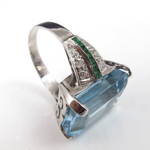 608 - A PLATINUM RING SET WITH A LARGE STEP CUT AQUAMARINE, APPROX. 27 X 12 X 8 mm, WITH BRILLIANT CUT AND... 