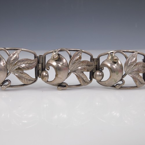 508 - SWEDISH SILVER BRACELET BEARING 3 CROWNS STERLING MARK, POSSIBLY G.KAPLAN