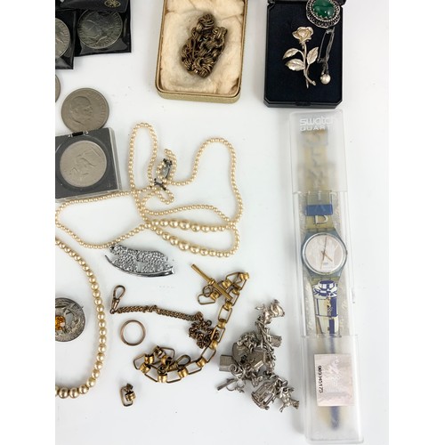 483 - MISC. COSTUME JEWELLERY INC. SILVER, YELLOW METAL WATCH CHAIN,  BOXED SWATCH WATCH ATLANTA 1996 OLYM... 