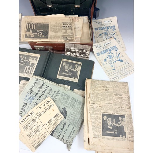 165 - A SMALL SUITCASE CONTAINING A QUANTITY OF INTERESTING BOXING EPHEMERA RELATING TO FRANK GORIN OF LED... 