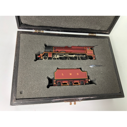 498 - BACHMAN CASE BOXED, 6100 ROYAL SCOT. CERTIFICATE 3834. LIMITED EDITION OF 1000 PIECES.