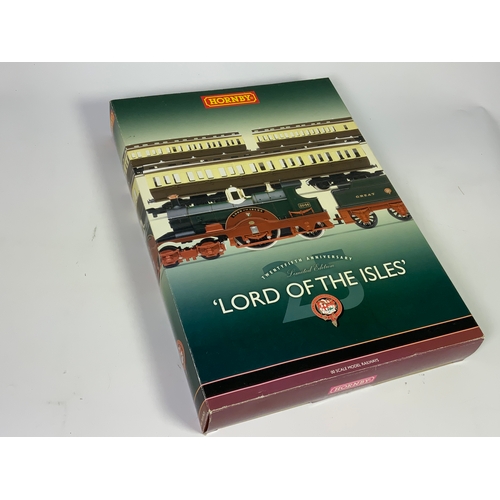 495 - HORNBY BOXED, 25TH ANNIVERSARY SET, LORD OF THE ISLES R2560, LIMITED EDITION 2418 OF 2500. APPEARS U... 