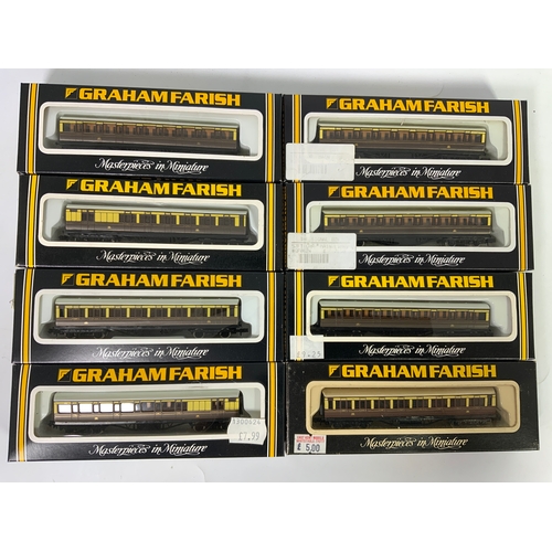 337 - GRAHAM FARISH N GAUGE COACHES, 8 BOXED GWR 57’ MAINLINE AS SHOWN