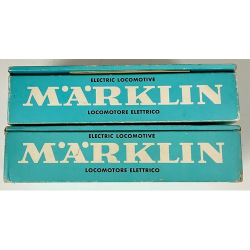 290 - MARLKIN TWO BOXED E-LOKS, 3040 E10238 LATER DB CLASS 110 IN DB BLUE