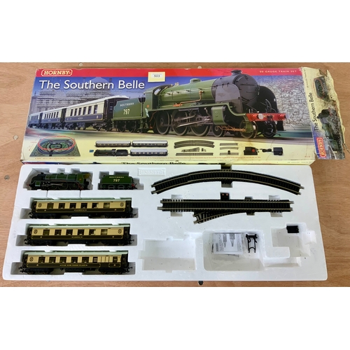 503 - HORNBY SOUTHERN BELLS SET, KING ARTHUR CLASS SIR BLAMOR DE GANIS & 3 PULLMAN COACHES. SOME TRACK NO ... 